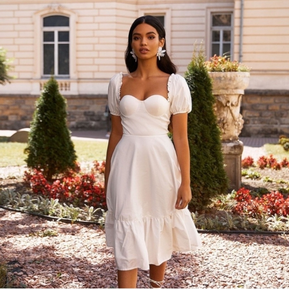 Alamour The Label White Puff-Sleeve Sweetheart Midi Dress